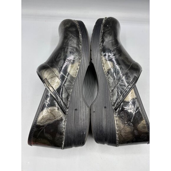 Dansko Clogs 41 Black Floral Embossed Leather Professional Clogs - Picture 6 of 8
